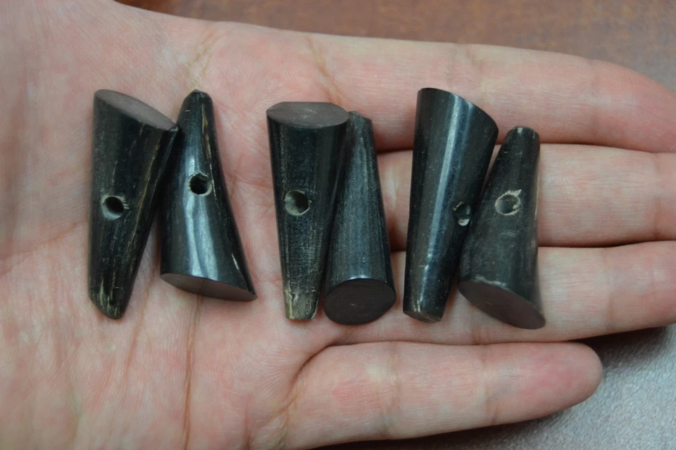 6 PCS BUFFALO HORN TOGGLE SEWING 1 HOLE BUTTONS CRAFT 1 1/2" #T-2298 - Image 1 of 1