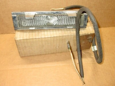 通用 917302 右公园灯总成 1946 Pontiac Streamliner 鱼雷 NOS 5935895 — 第 1/4 张图片