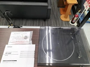 Denon DP-300F Plattenspieler gebraucht aus Japan mit Zubehör - Bild 1 von 11