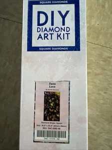 NEU SELTEN Diamond Art Club ZUZU LOVE von: Mandie Manzano 18,5" x 33" EINGESTELLT - Bild 1 von 6