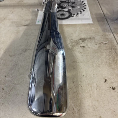 Protector térmico de escape Triumph Thunderbird 1600 1700 OEM nuevo T2202422 lado izquierdo  Foto 1 de 4