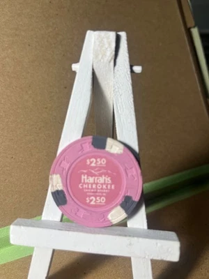 HARRAH'S CHEROKEE INDIAN CASINO RESORT $2.50 ficha de póquer para juegos - Cherokee, N.C. Foto 1 de 2