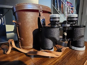 VINTAGE AUTHENTIC ATCO FIELD BINOCULARS with ORIGINAL LEATHER CASE - Picture 1 of 5