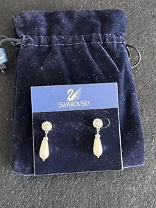 Genuine Swarovski Drop Earrings Silvertone pearl white - Picture 1 of 6