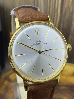 Luch de Luxe Ultra Slim Wrist Watch Soviet Men's Vintage Mechanical Watch USSR - Image 1 of 4