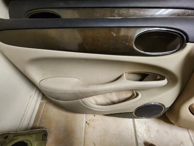 1998 1999 2000 2001 2002 年 2003 年 JAGUAR XJR 左后门板 — 第 1/2 张图片