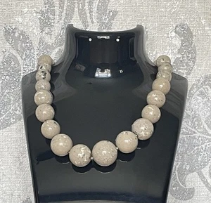 Costume Collana Stile Boho Terra Pietra Plastica Naturale Perline Effetto Marmo - Foto 1 di 7