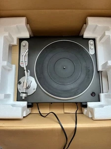 Vestax BDT-2600 Turntable - Picture 1 of 12