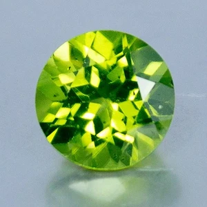 3.20ct Stunning Beautiful 100% Natural 9mm Round Peridot Loose Gemstone Hot Sale - Picture 1 of 5