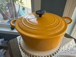 Vtg Le Creuset "D" Yellow Cast Iron Dutch Oven Pot w/Lid - Made In France, 3.5QT - Picture 1 of 5