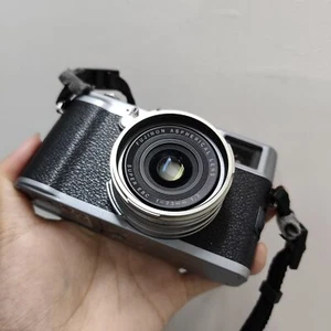 FUJIFILM FinePix FinePix X100 12.3MP Digital Camera W/SD Card,Battery,Charger - Picture 1 of 7