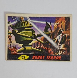 1962 Topps Mars Attacks #32 Robot Terror
