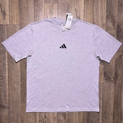 NUEVO CON ETIQUETAS Adidas Essential Camiseta Individual Ropa Deportiva Camiseta Gris Para Hombre Grande $25 Foto 1 de 4