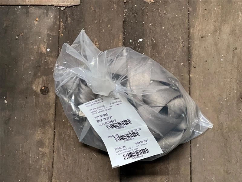 Seat Belt Front Bucket Seat Driver Retractor Fits 01-04 CARAVAN 505818 - Image 1 of 1