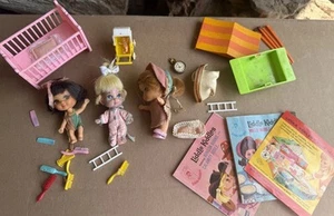 Vintage Mattel Little Kiddles Accessories And Dolls Lot Cribs Brushes Clothes - Picture 1 of 21