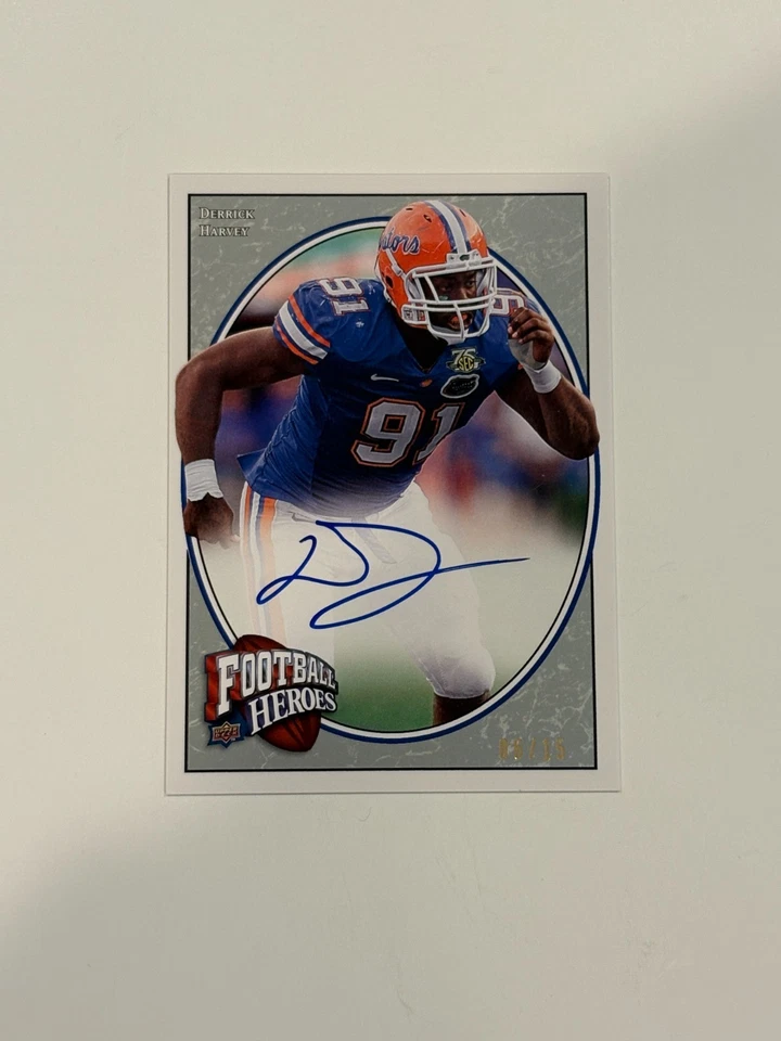 2008 UD Football Heroes #135 Derrick Harvey - Rookie Auto Platinum /15 - Florida - Image 1 of 3
