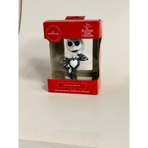 Nightmare Before Christmas Ornament 2019 Hallmark Jack Skellington Holding Head - Bild 1 von 10
