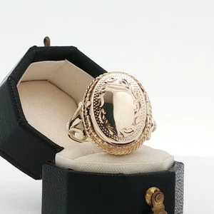9ct Gold Oval Locket Ring - Picture 1 of 5