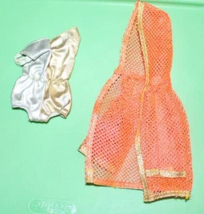 VintageLiving Barbie Gold & Silber Lame Badeanzug mit orangefarbener Netzabdeckung - Bild 1 von 3
