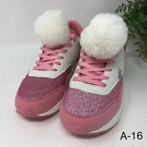 Eight KM Women’s New Pink Sneakers Pom Pom US Size 8 EUR 38 NIB - Picture 1 of 12