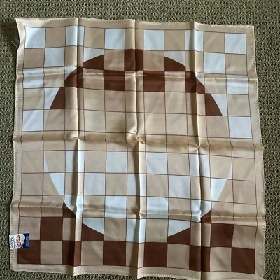 Cachecol repelente de água acetato Japão estampa geométrica marrom bronzeado branco novo 25x26” - Imagem 1 de 4