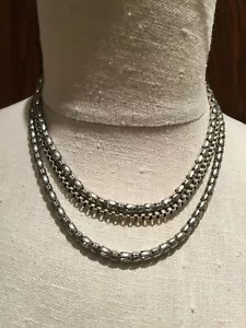 ¡De colección! Collar de garganta de 15" tono plateado de 3 cadenas - Imagen 1 de 3