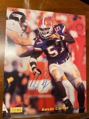 Fotografía firmada de 8x10 Kevin Carter NFL fútbol americano Rams Titans Florida Gators certificado de autenticidad Foto 1 de 3