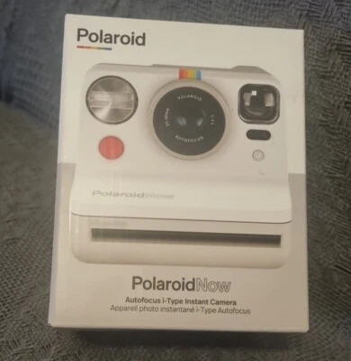 Polaroid Now i?Type Instant Camera + 2 Lens AF system in White   - Image 1 of 3