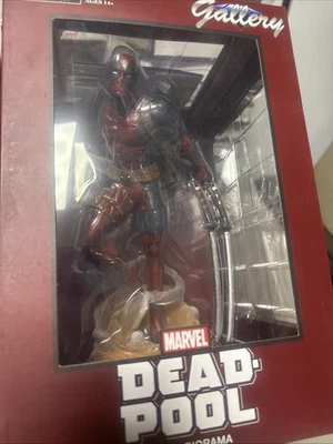 Auténtica figura de acción Diamond Select Toys MARVEL Gallery Deadpool PVC diorama Foto 1 de 4