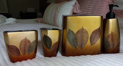 Bathroom accessory ensemble - Image 1 of 4