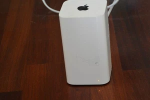Apple A1470 Airport Extreme WiFi Time Capsule 2TB (EMC 2635) + AC Power Cable - Picture 1 of 3