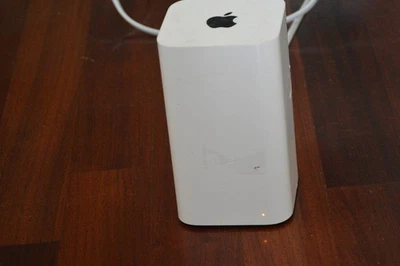 Apple A1470 Airport Extreme WiFi Time Capsule 2TB (EMC 2635) + AC Power Cable - Image 1 of 3