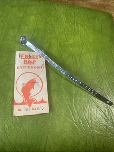 Vintage Wisconsin Lot Fishing Hooks Frost Grip & Deer Tag Registration - Picture 1 of 7