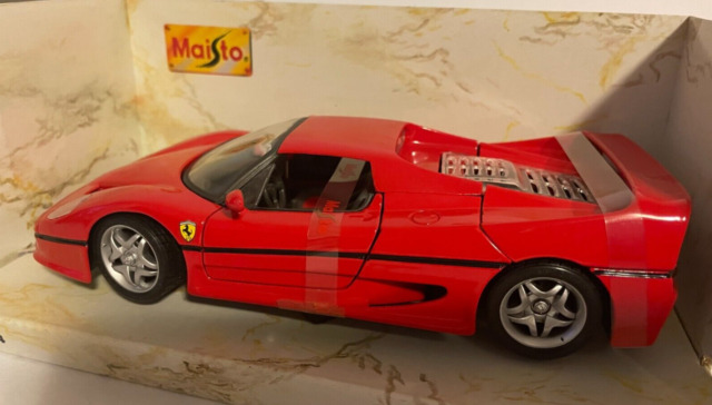OPO 10 - Voiture Miniature de Collection 1/24 Compatible avec Ferrari Enzo  Ferrari 2002 - FN004 : : Jeux et Jouets