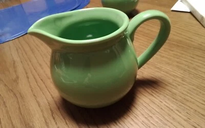 WÄCHTERSBACH *Fun factory* Milchkännchen Lemon-grün - Bild 1 von 4