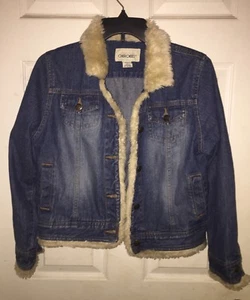CHEROKEE NWOT JUNIOR’S Large Blue Denim Jean Jacket w/ Fake Fur Trim - Picture 1 of 4