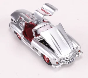 BSC 1:64 Silver 1955 300SL Coupe Sports Classic Model Diecast Metal Car - Picture 1 of 5