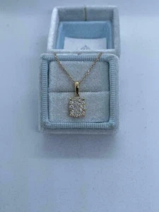 1.10Ct Round Cut VVS1/D Diamond Oval Shape Pendant 14K Yellow Gold Finish - Picture 1 of 3