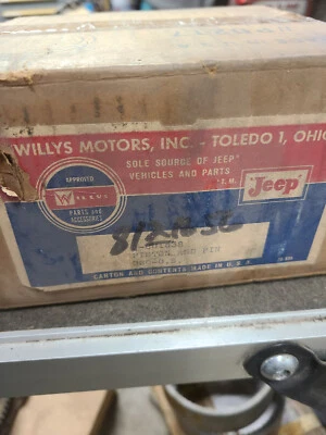 Vintage Jeep Williys Set of 4 Pistons NOS NEW 8121656 .20 Over - Image 1 of 4