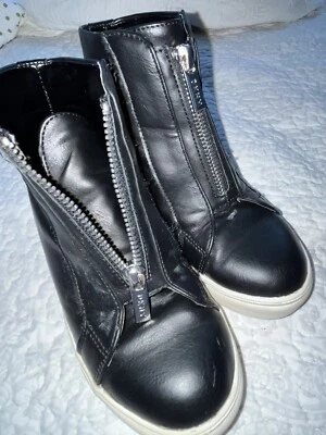 Botas DKNY KIDS Talla US 2 UK 1 Frontal Cremallera Frontal Negras con Suela Blanca Foto 1 de 4