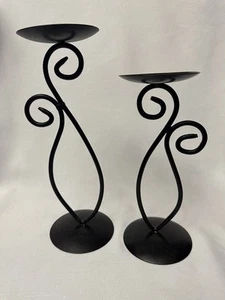Juego de 2 soportes candelabros de pilar de metal negro para mesa - Imagen 1 de 12
