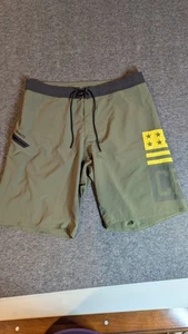 Reebok Crossfit Shorts Green Men Sz 34" Athletic Training - Picture 1 of 10