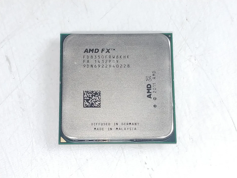 Socket AMD FD8350FRW8KHK FX-Series FX-8350 4000 MHz AM3+ CPU de escritorio Foto 1 de 4
