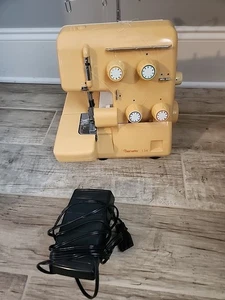 BERNETTE 134 Embroidery SEWING MACHINE with Foot Pedal TESTED. Fast Free Ship - Picture 1 of 7
