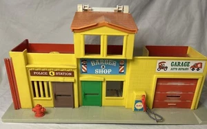 1973 Vintage Fisher Price Little People Play Family Village Main Street Town - Picture 1 of 12