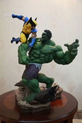 Estoque dos EUA Hulk VS. Wolverine 13"" figura de PVC estátua modelo coleção de brinquedos - Imagem 1 de 4