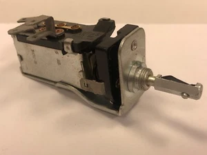 VOLVO P1800 — LUCAS 10SA 34324 TWO-STAGE PULL ROTARY SWITCH — PULL ROTARY SWITCH - Picture 1 of 24