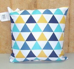 (1) Outdoor Patio Throw Pillow ~ Multi Triangles ~ 16 x 16 x 4.5 **NEW**