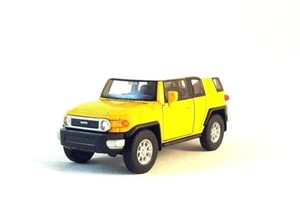 TOYOTA FJ CRUISER YELLOW/WHITE WELLY 1/38 DIECAST CAR COLLECTOR'S MODEL,NEW - Picture 1 of 12