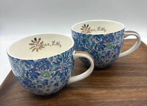 LILLY PULITZER Keramik Kaffeetassen Tassen 2er Set blau Blumen Paar - Bild 1 von 10